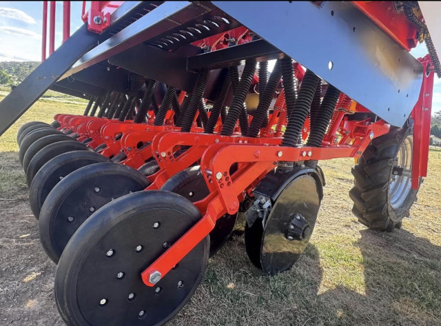 For Sale: 20-Row Double Disc Seeder – Reliable, Simple, Ready to Work