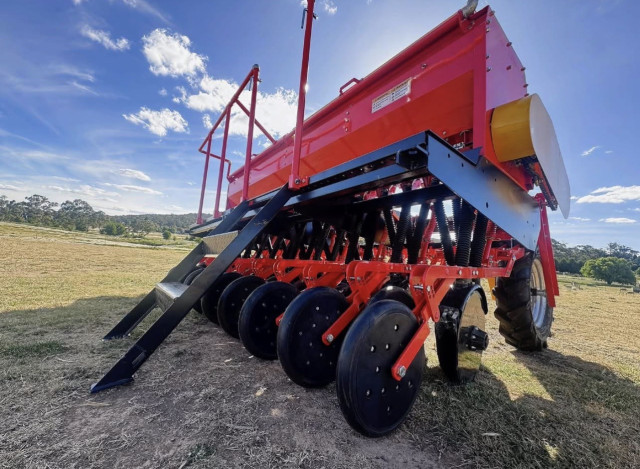 For Sale: 20-Row Double Disc Seeder – Reliable, Simple, Ready to Work