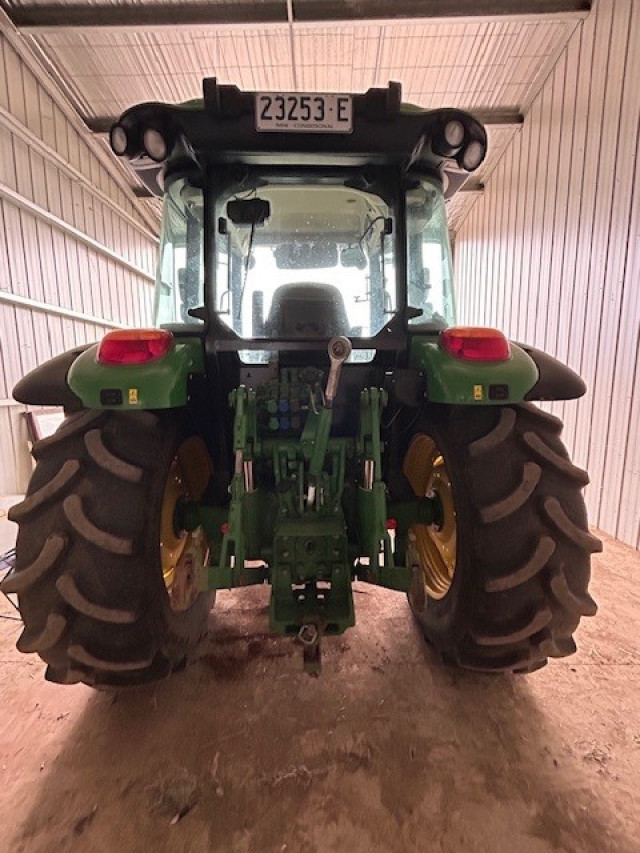 2021 - JD 5100M - Tractor with 543R Loader