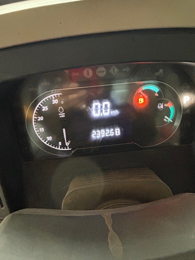 2021 - JD 5100M - Tractor with 543R Loader